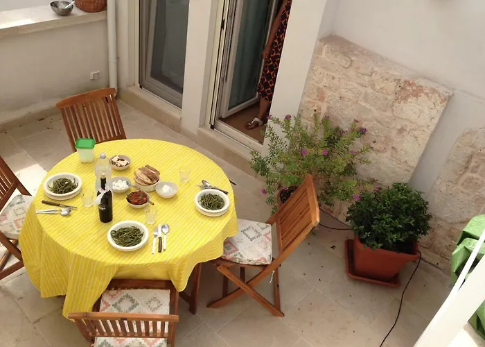 別荘 Lovely Stone House Puglia コンヴェルサーノ